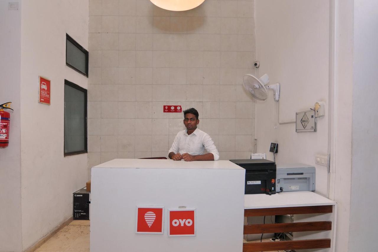 Oyo Flagship 591 Safdarjung Enclave Aparthotel New Delhi Exterior foto